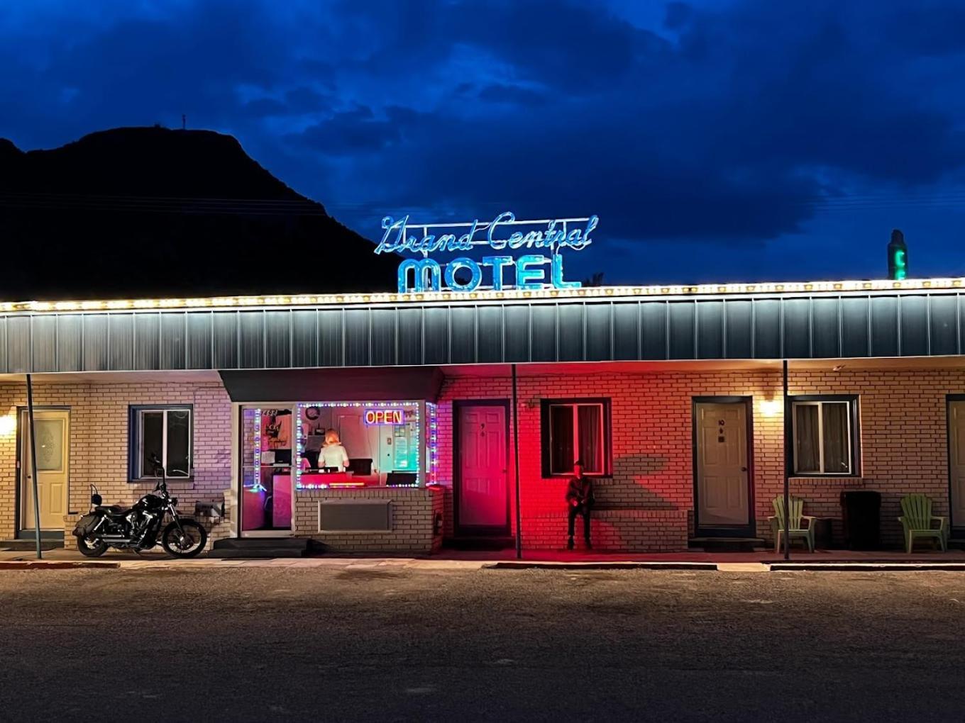 Grand Central Motel Ely Exterior photo